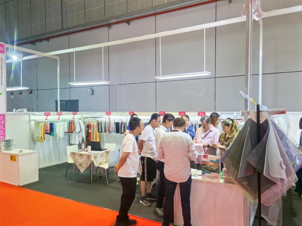 以科技綠色鏈接紡織商機！元首針織亮相2025中國國際紡織面料及輔料（秋冬）博覽會